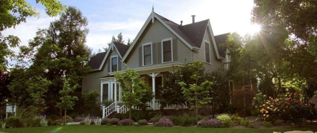 Inn On Randolph Napa Exterior photo