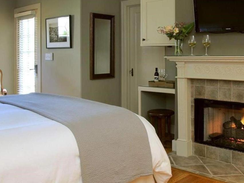 Inn On Randolph Napa Room photo